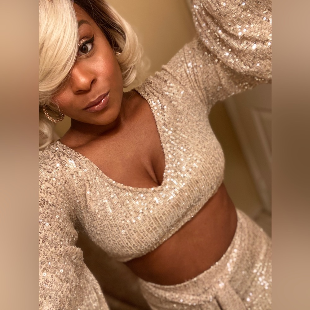 Matching Short Set Gold - Picture 3 of 4